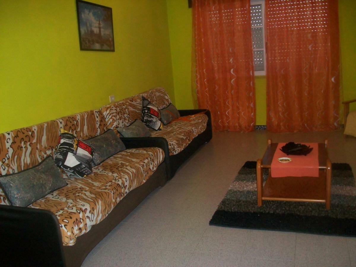 Apartamentos Blanco Y Negro А-Гуарда Экстерьер фото